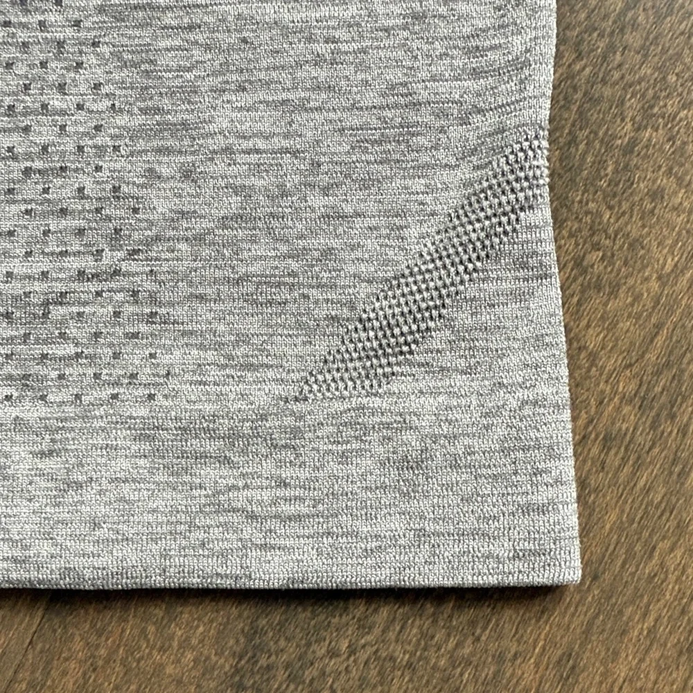 Lululemon Athletica Swiftly Light Gray Tank Top waist length - Picture 11 of 11